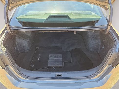 Used 2025 Nissan Altima 2.5 SV AWD/4WD image 14