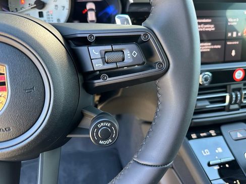 Used 2026 Porsche Macan Turbo AWD/4WD image 17
