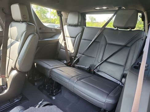 Used 2024 Chevrolet Tahoe LT AWD/4WD image 11