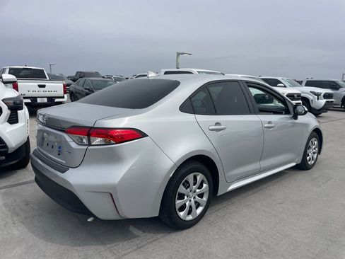Used 2024 Toyota Corolla LE FWD image 2