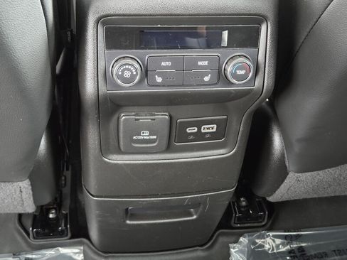 Used 2023 GMC Acadia Denali w/ Black Diamond Edition AWD/4WD image 16