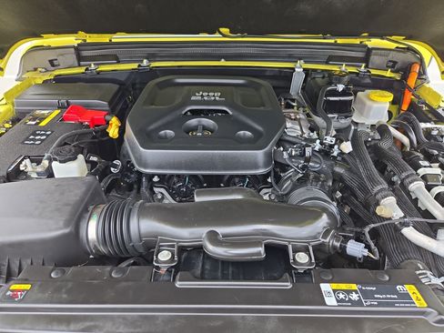 Used 2023 Jeep Wrangler Sahara w/ Cold Weather Group image 34