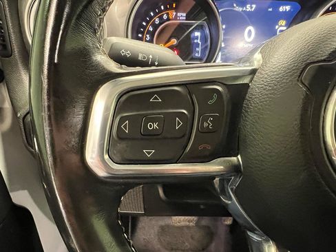 Used 2020 Jeep Gladiator Overland image 24