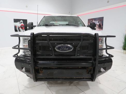 Used 2022 Ford F250 XL w/ Power Equipment Group AWD/4WD image 5