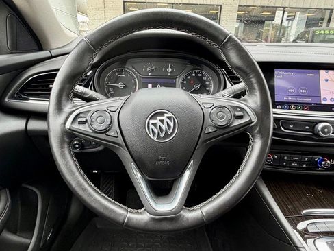 Used 2019 Buick Regal Essence w/ Driver Confidence Package I FWD image 14