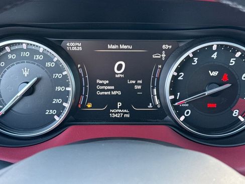 Used 2023 Maserati Levante Trofeo image 17