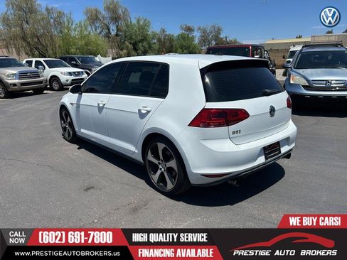 Used 2015 Volkswagen Golf 4-Door FWD image 3