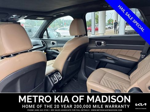 Used 2025 Kia Sorento SX Prestige w/ Olive Brown Leather Package AWD/4WD image 28