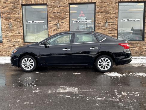 Used 2019 Nissan Sentra SV image 2