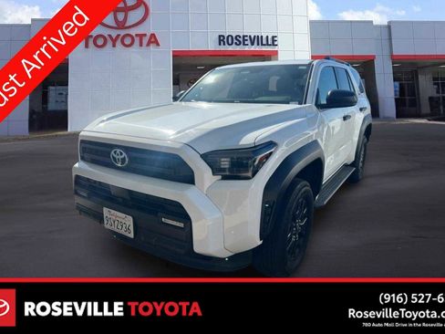 Used 2025 Toyota 4Runner SR5 image 1