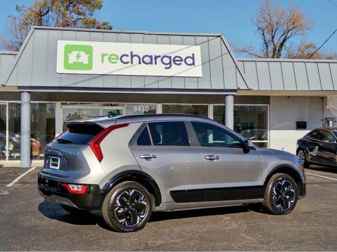 Used 2023 Kia Niro Wind image 2