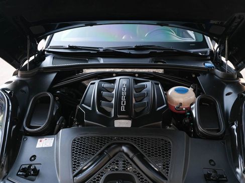 Used 2017 Porsche Macan GTS w/ Premium Package Plus image 18