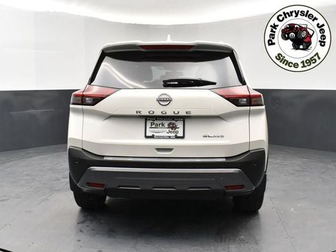 Used 2023 Nissan Rogue SL w/ SL Premium Package AWD/4WD image 5