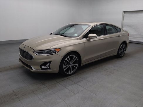 Used 2019 Ford Fusion Titanium FWD image 2