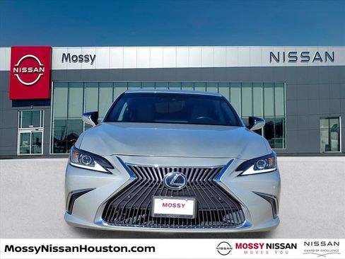 Used 2021 Lexus ES 350 w/ Premium Package image 2