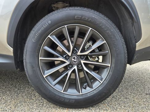 Used 2024 Lexus NX 250 FWD image 11