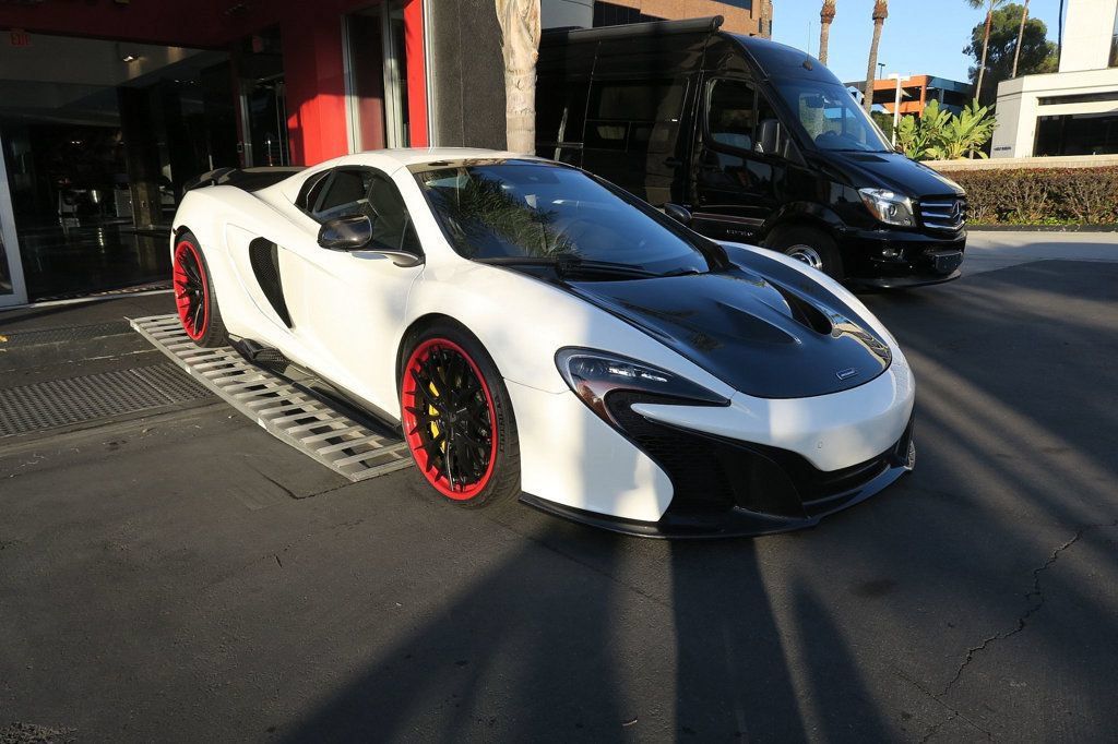 Used 2015 McLaren 650S Spider RWD image 4
