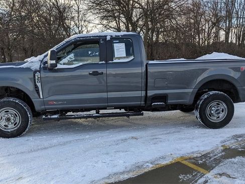 Used 2023 Ford F350 XL w/ FX4 Off-Road Package image 6