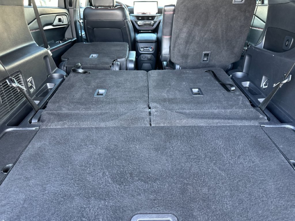 Certified 2025 Ford Explorer ST-Line AWD/4WD image 28
