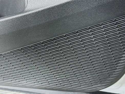 Used 2024 Volkswagen Atlas SE image 18