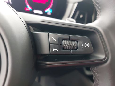 Certified 2024 Porsche Cayenne Coupe AWD/4WD image 20