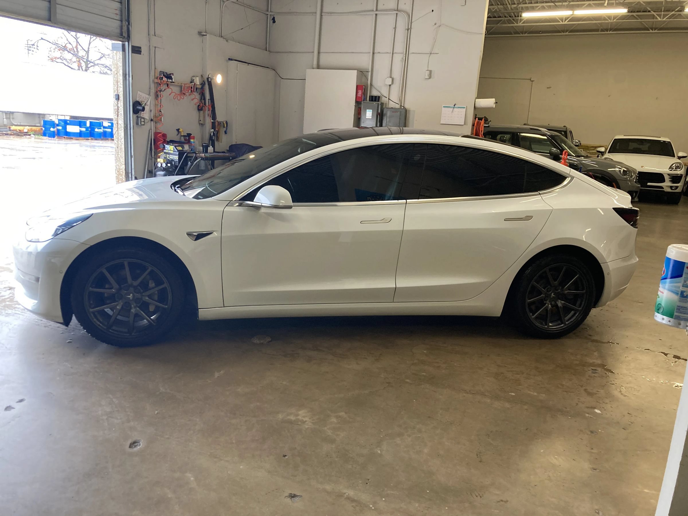 Used 2018 Tesla Model 3 Long Range AWD/4WD image 7