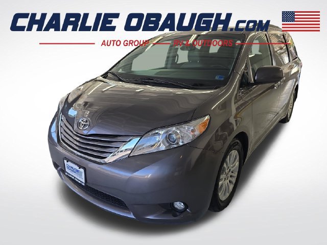 Used 2015 Toyota Sienna XLE Premium FWD image 1