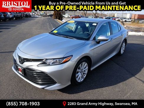 Used 2020 Toyota Camry LE image 3