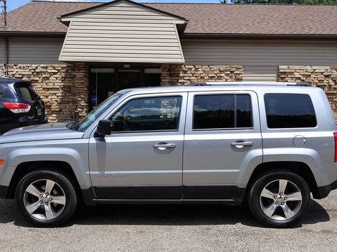 Used 2016 Jeep Patriot High Altitude FWD image 5