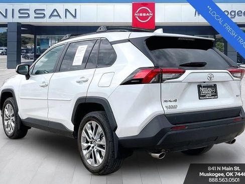 Used 2024 Toyota RAV4 XLE Premium FWD image 4