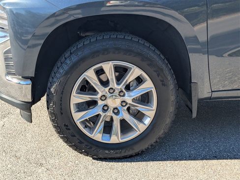 Certified 2022 Chevrolet Silverado 1500 LTZ w/ LTZ Convenience Package II image 11