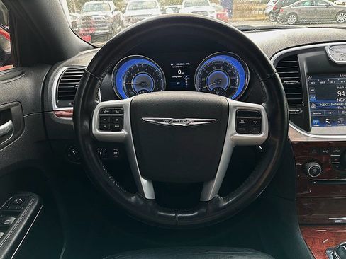 Used 2014 Chrysler 300 image 19