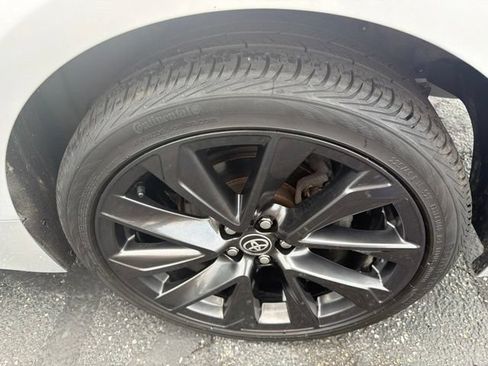 Used 2023 Toyota Corolla SE w/ Carpet Mat Package (TMS) FWD image 27
