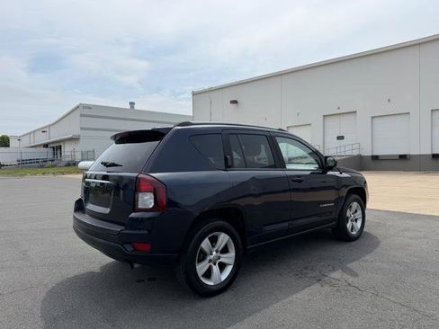Used 2016 Jeep Compass Latitude AWD/4WD image 4