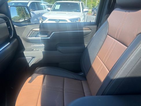 Used 2026 Chevrolet Silverado 1500 High Country AWD/4WD image 12
