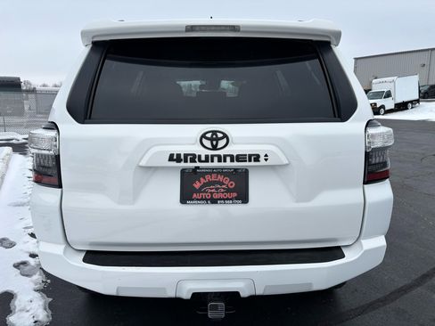 Used 2022 Toyota 4Runner SR5 image 4