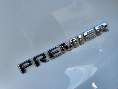 Used 2024 Chevrolet Blazer Premier FWD image 12
