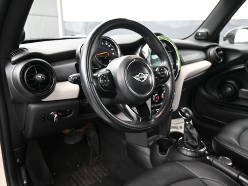 Used 2017 MINI Cooper Convertible image 19