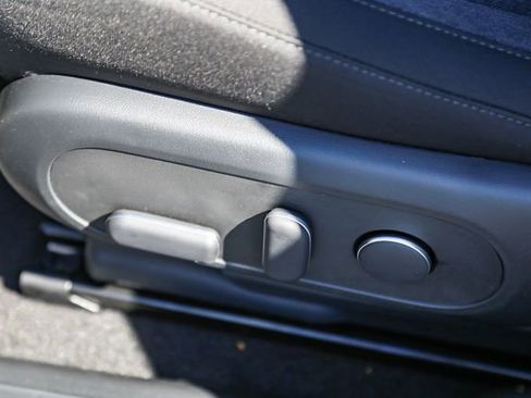 New 2025 Hyundai Ioniq 5 SE image 22