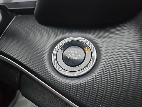 Used 2024 Jeep Grand Cherokee Altitude image 48