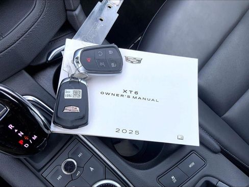 Certified 2025 Cadillac XT6 Sport w/ Technology Package AWD/4WD image 12