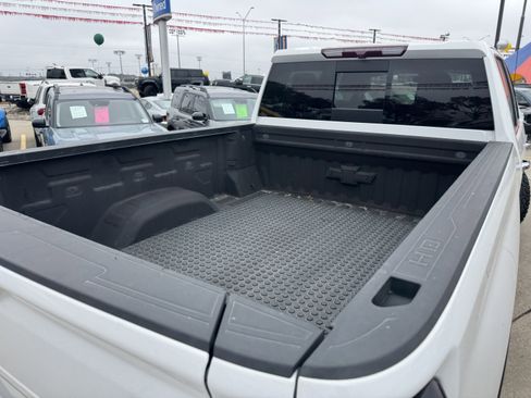 Used 2024 Chevrolet Silverado 2500 LTZ w/ LTZ Plus Package image 9