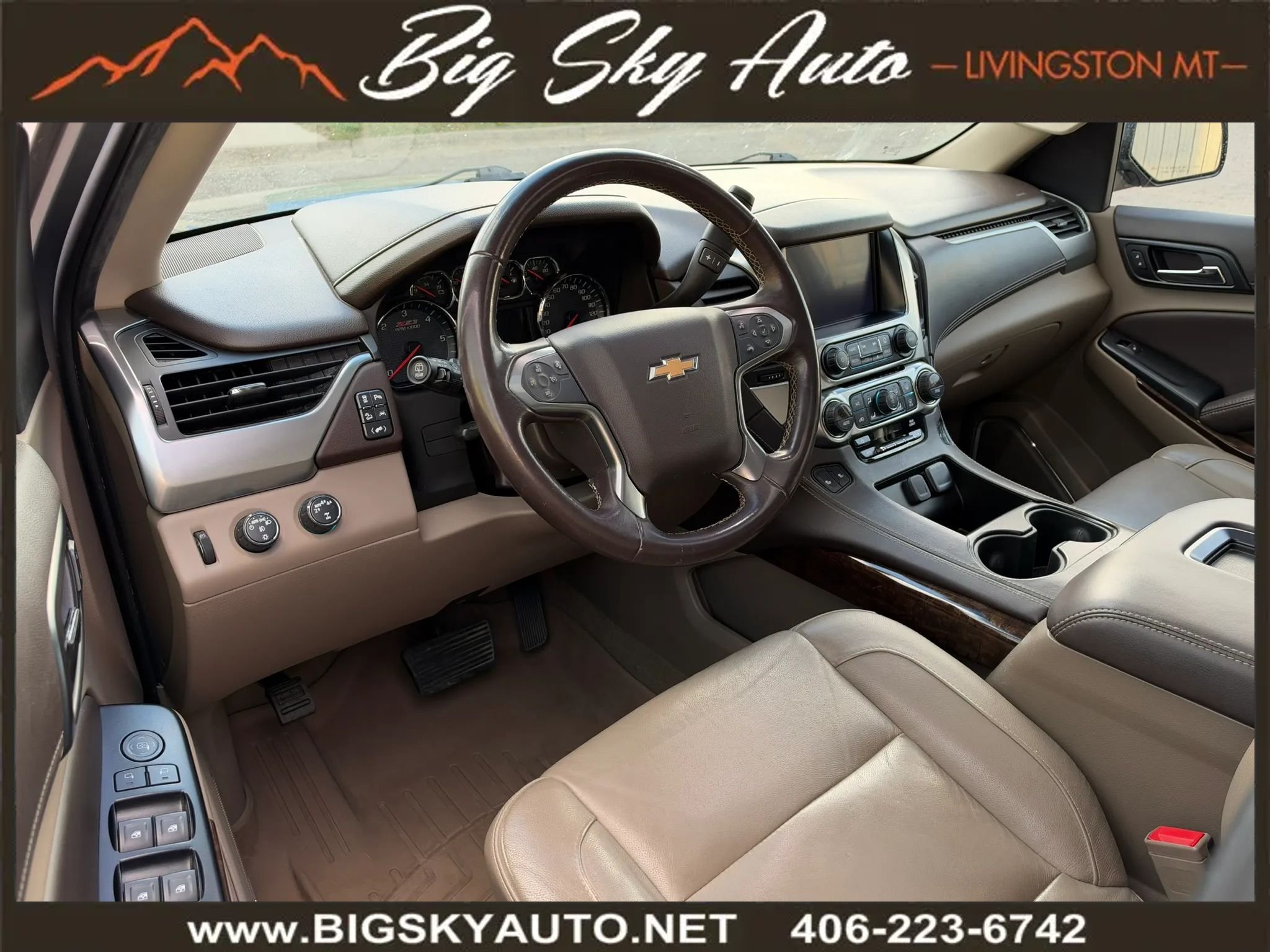 Used 2018 Chevrolet Suburban LT AWD/4WD image 13