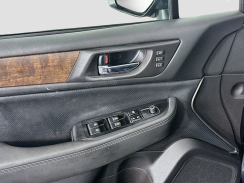 Used 2016 Subaru Outback 2.5i Limited AWD/4WD image 15