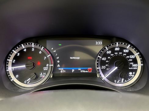 Used 2024 Toyota Highlander XLE AWD/4WD image 13