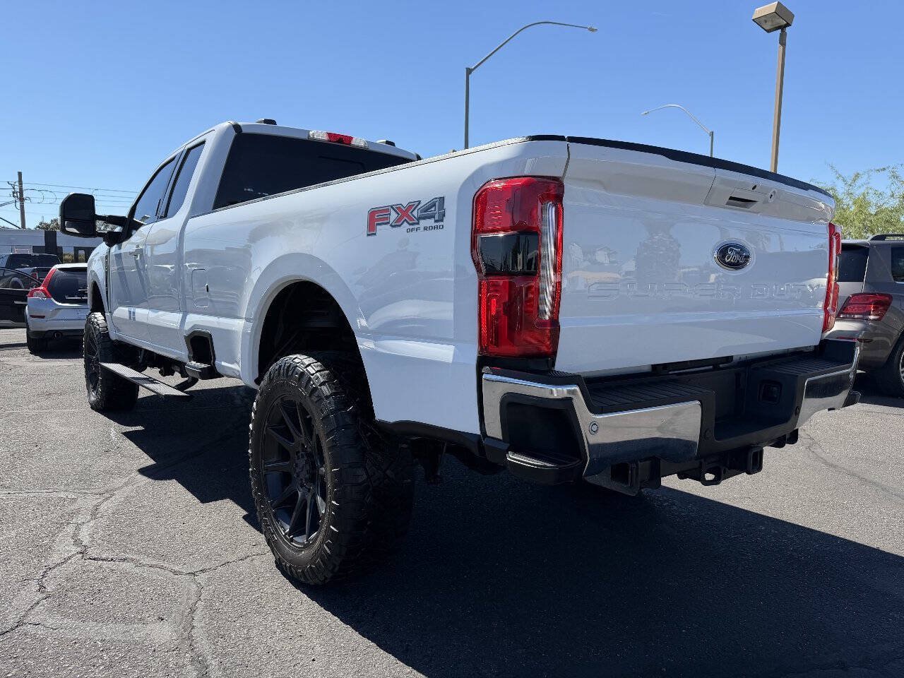 Used 2023 Ford F350 Lariat w/ FX4 Off-Road Package AWD/4WD image 4