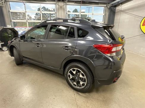 Used 2019 Subaru Crosstrek 2.0i Premium image 3