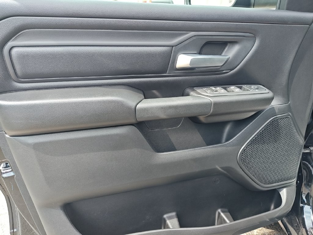 Used 2026 RAM 1500 Express AWD/4WD image 16