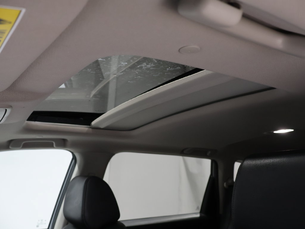Used 2023 Honda CR-V EX-L image 9