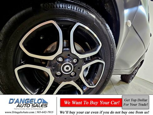 Used 2017 smart fortwo Prime image 11